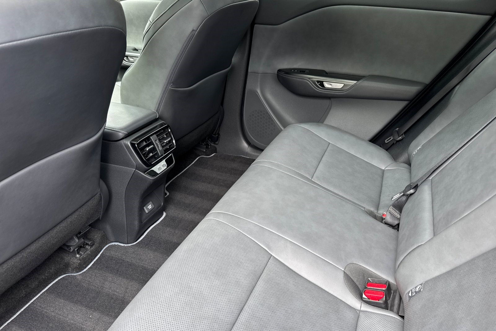 Certified 2023 Lexus RZ 450e Premium w/ Technology Package AWD/4WD image 15