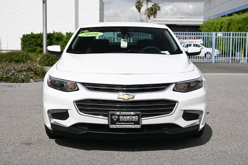 Used 2016 Chevrolet Malibu LT FWD image 2