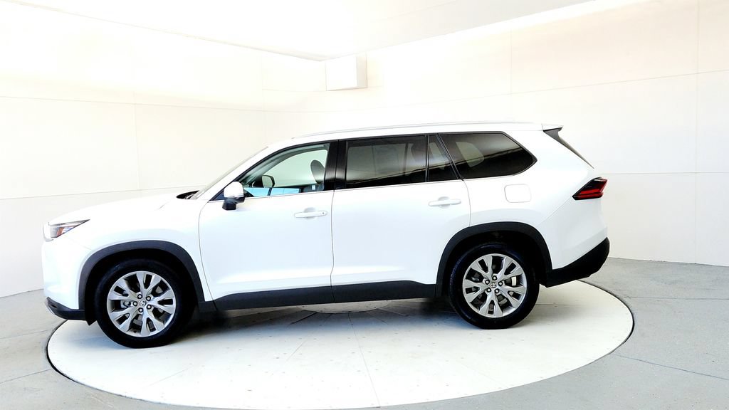 Certified 2025 Toyota Grand Highlander FWD image 3