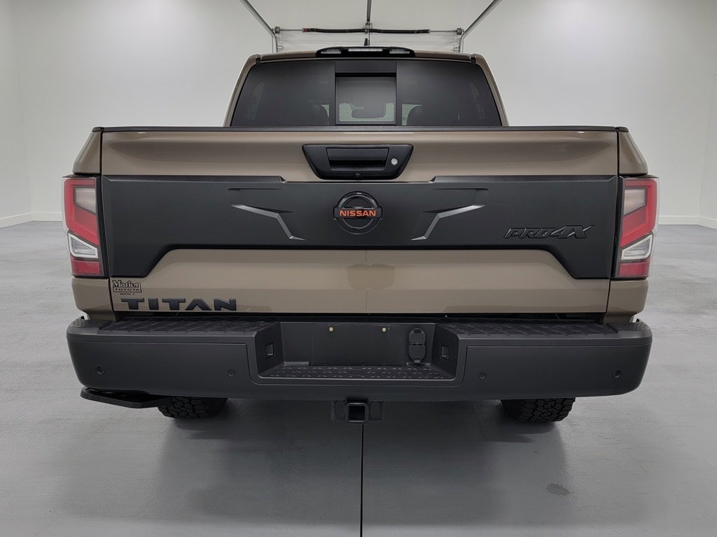 Used 2022 Nissan Titan PRO-4X w/ Pro-4x Convenience Package AWD/4WD image 7