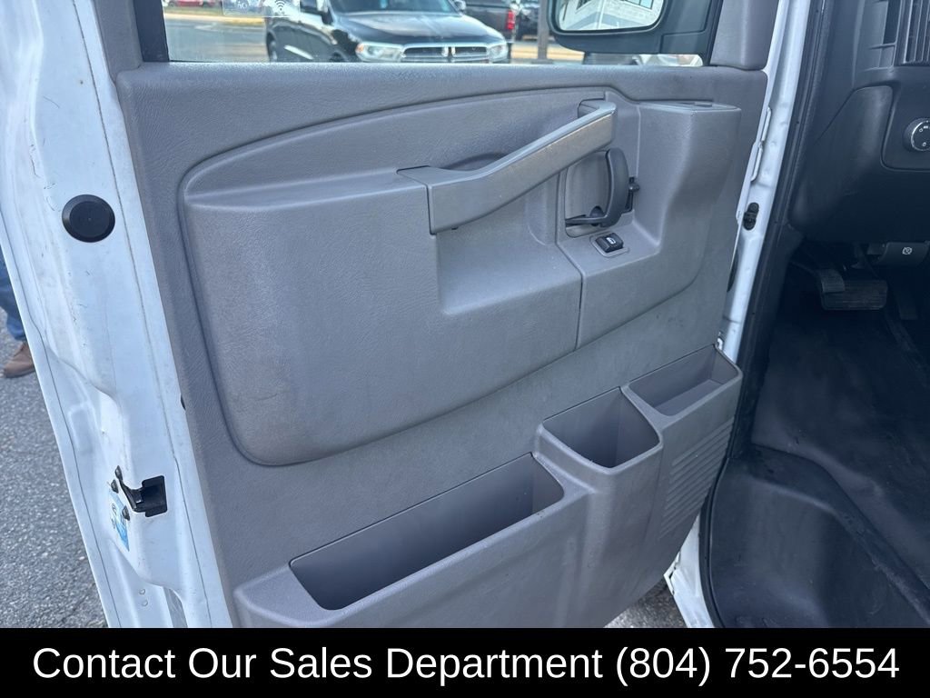 Used 2018 GMC Savana 2500 LS RWD image 17