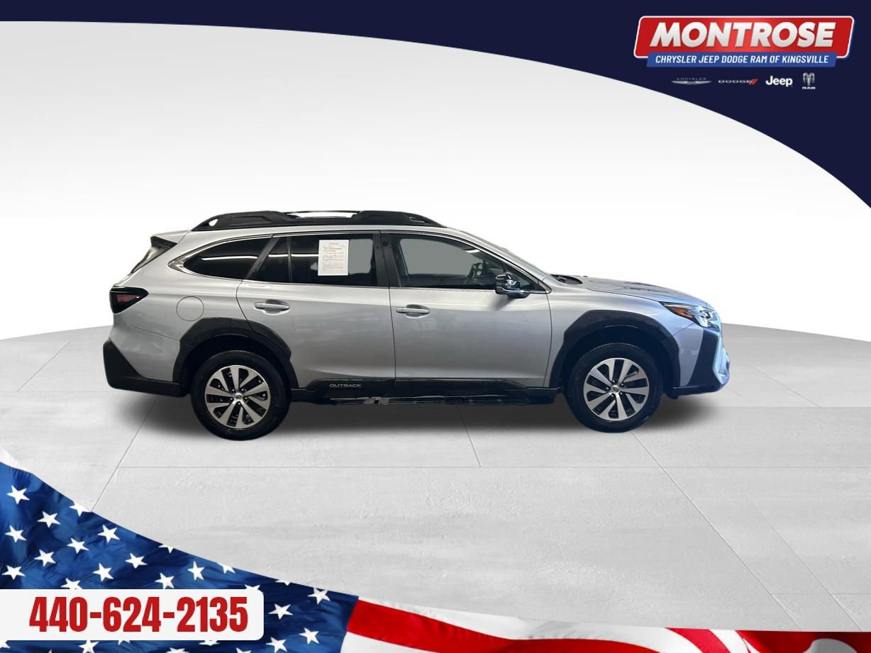Used 2023 Subaru Outback Premium image 7