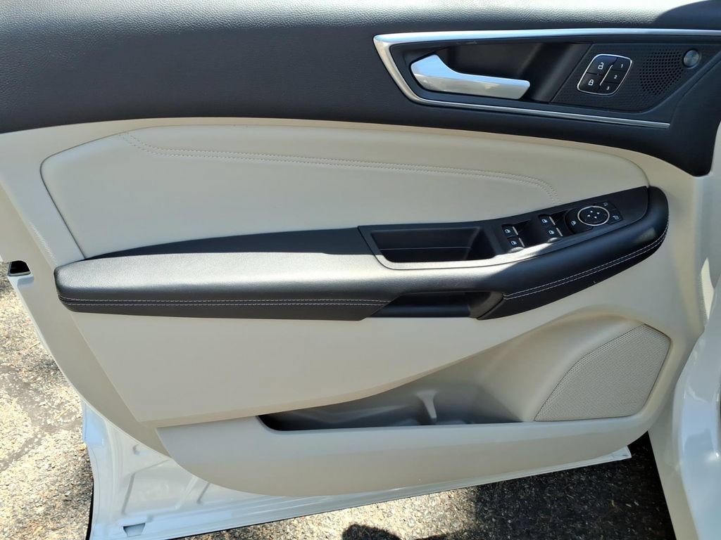 Certified 2023 Ford Edge Titanium AWD/4WD image 17
