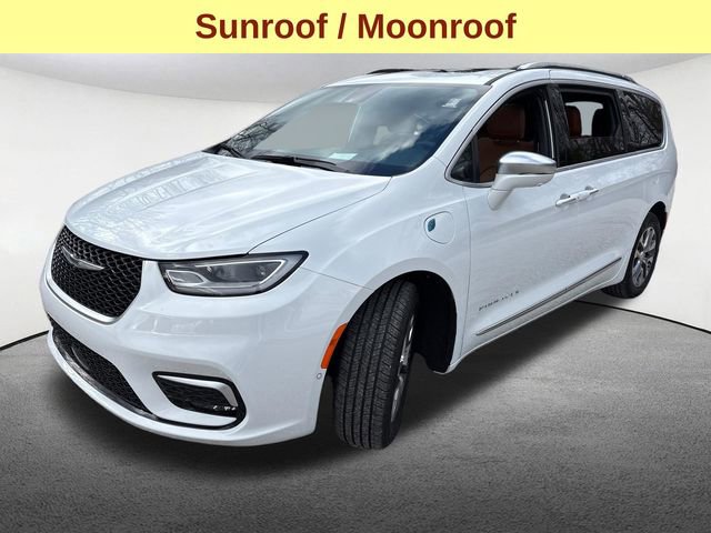 Used 2024 Chrysler Pacifica Pinnacle FWD image 5