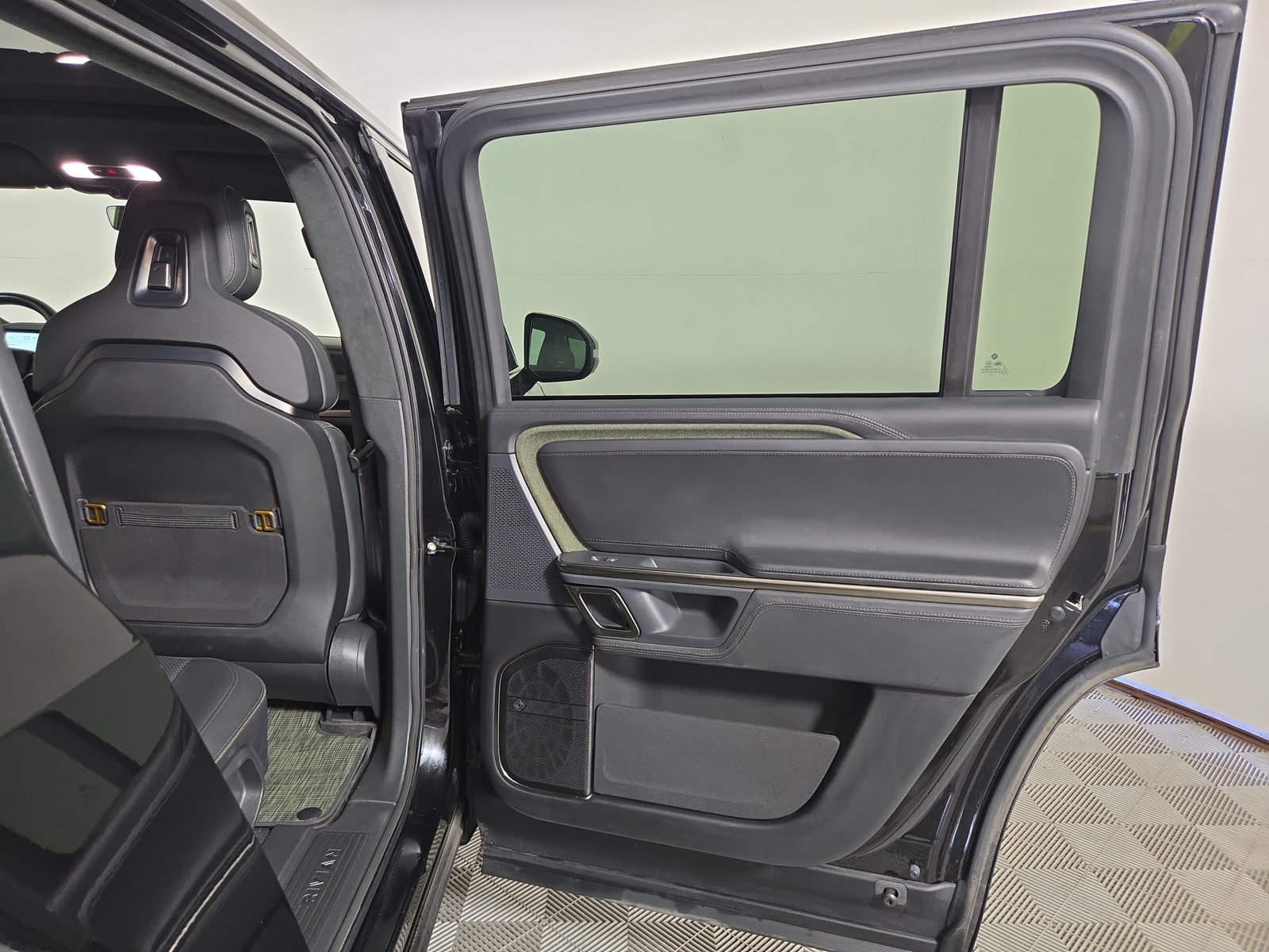 Used 2023 Rivian R1S Adventure Quad AWD/4WD image 19
