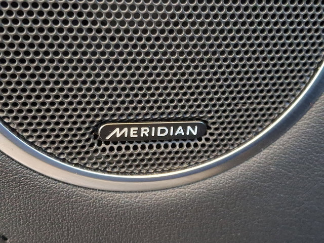 Used 2020 Land Rover Range Rover HSE image 25