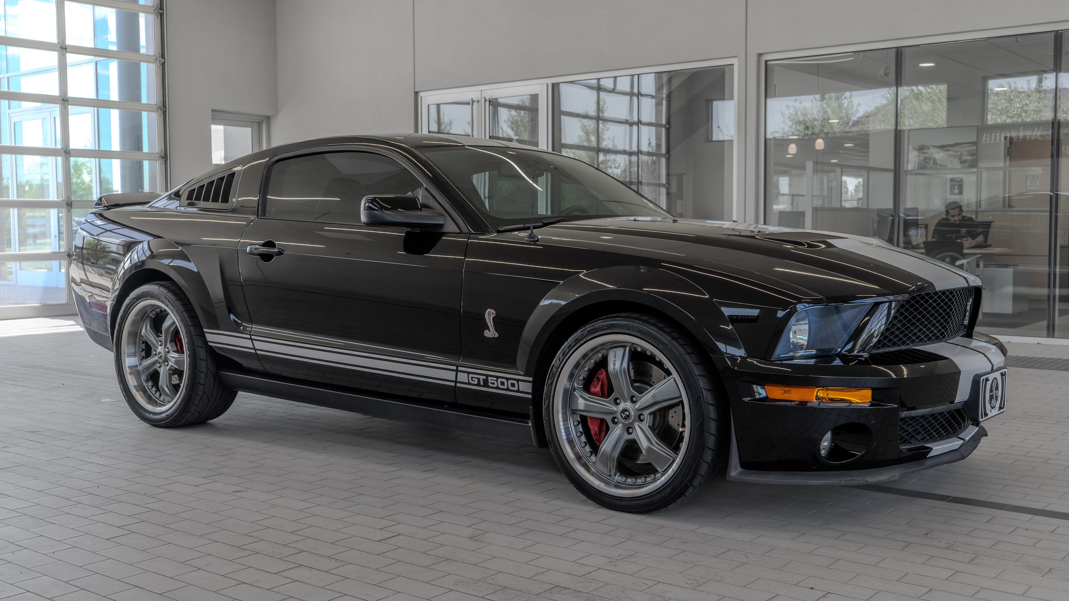 Used 2007 Ford Mustang Shelby GT500 RWD image 12