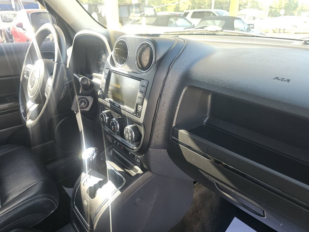 Used 2017 Jeep Patriot High Altitude image 37