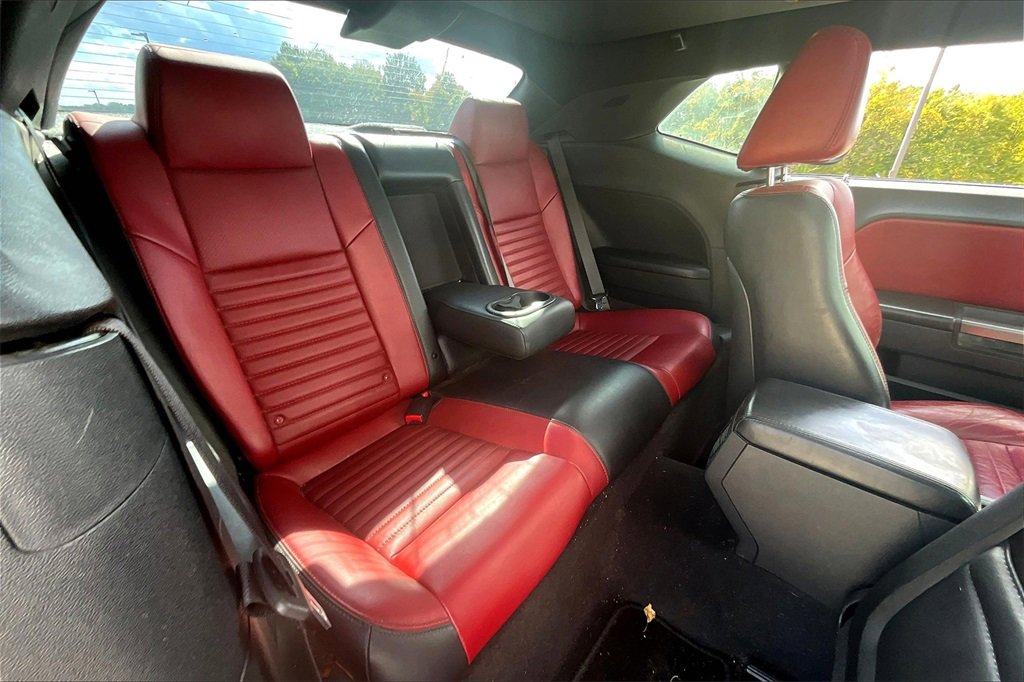 Used 2013 Dodge Challenger R/T image 24
