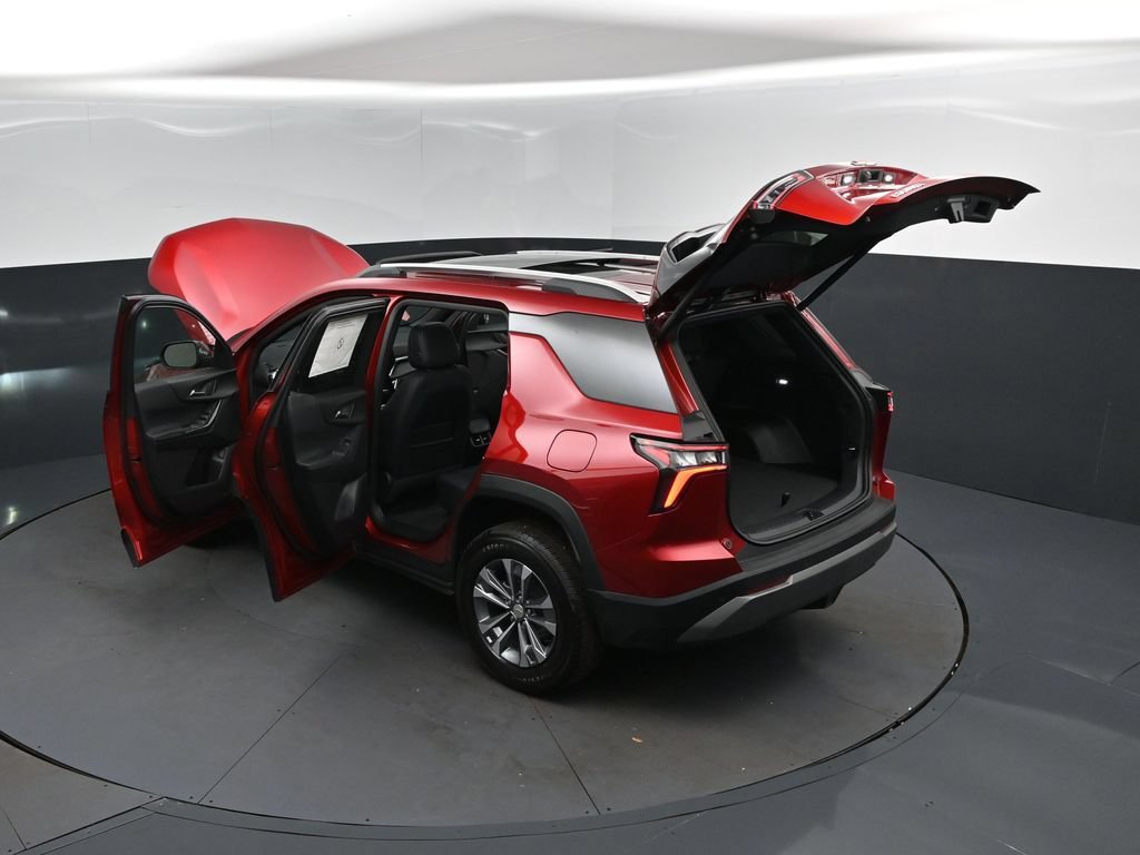 New 2026 Chevrolet Equinox LT w/ Convenience Package II FWD image 2