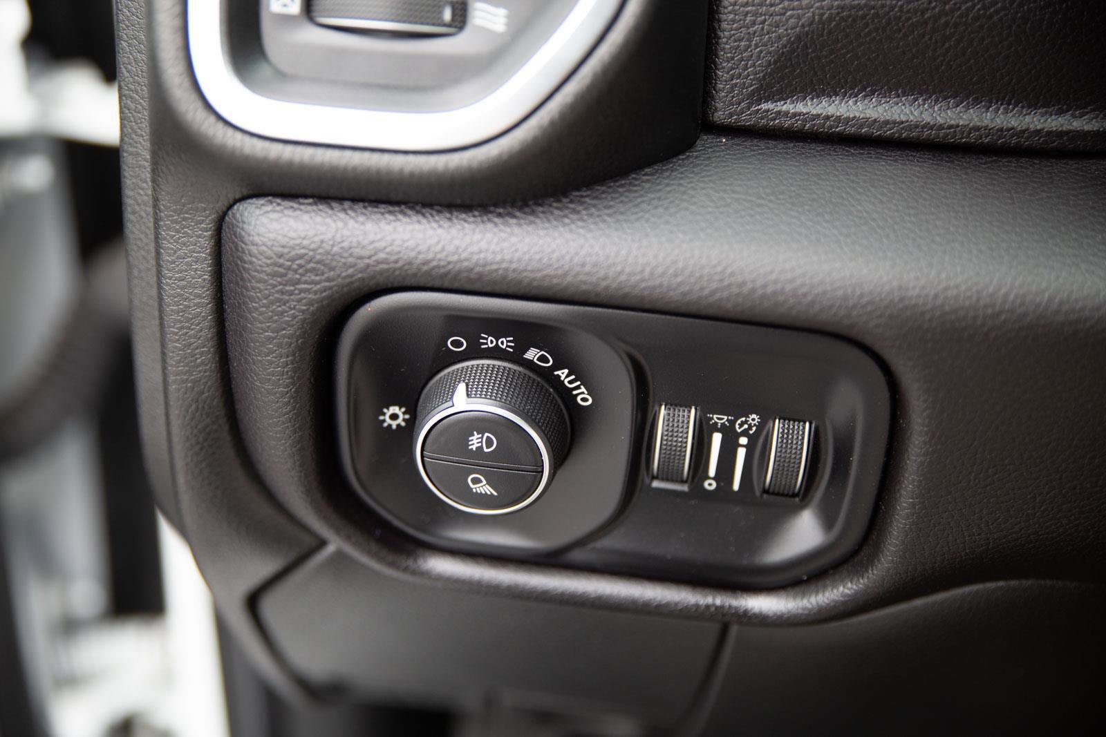 Used 2024 RAM 2500 Laramie AWD/4WD image 18