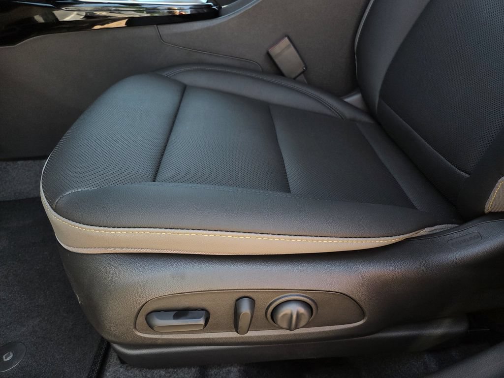 New 2026 Chevrolet Trax ACTIV w/ Driver Confidence Package FWD image 14