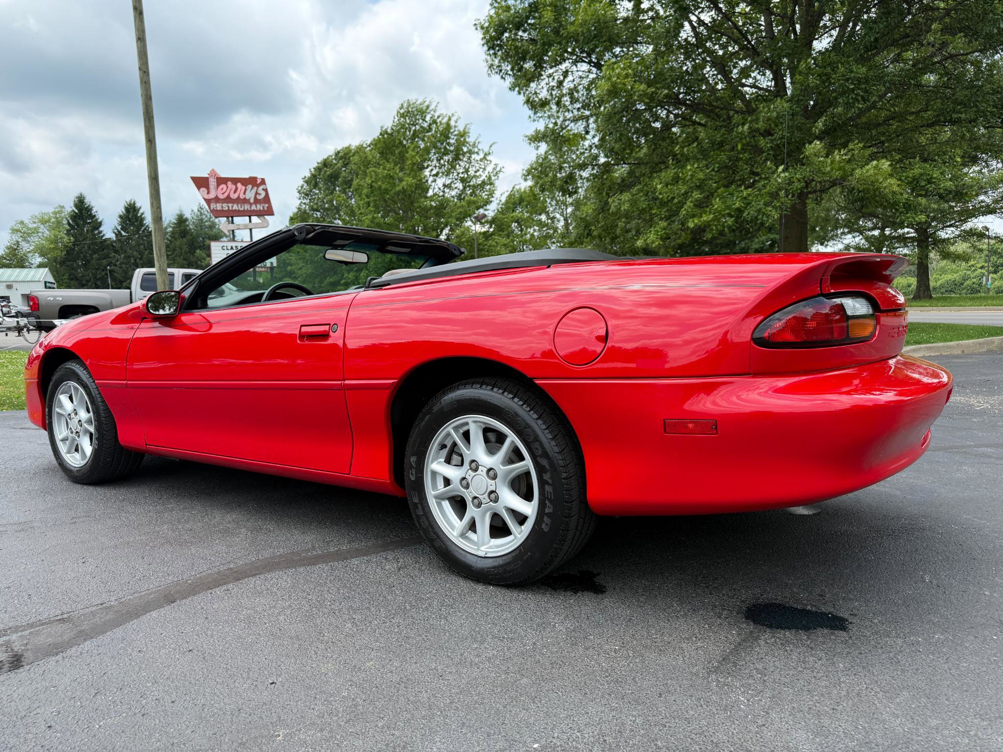 Used 2000 Chevrolet Camaro LT RWD image 16