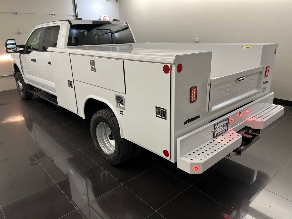 New 2026 Ford F350 XL w/ XL Chrome Package image 4