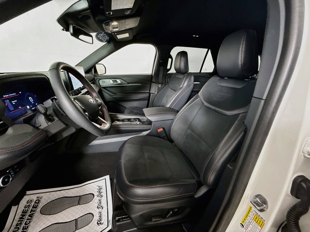 Certified 2026 Ford Explorer ST AWD/4WD image 2