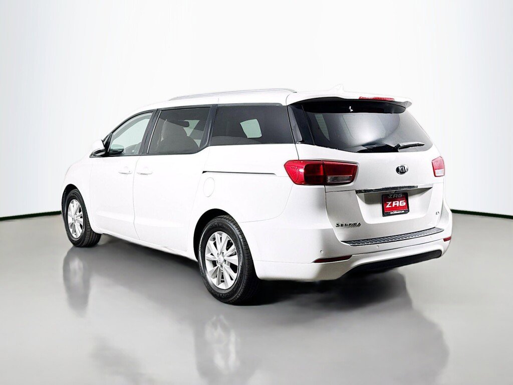 Used 2016 Kia Sedona LX w/ LX Convenience Package image 3