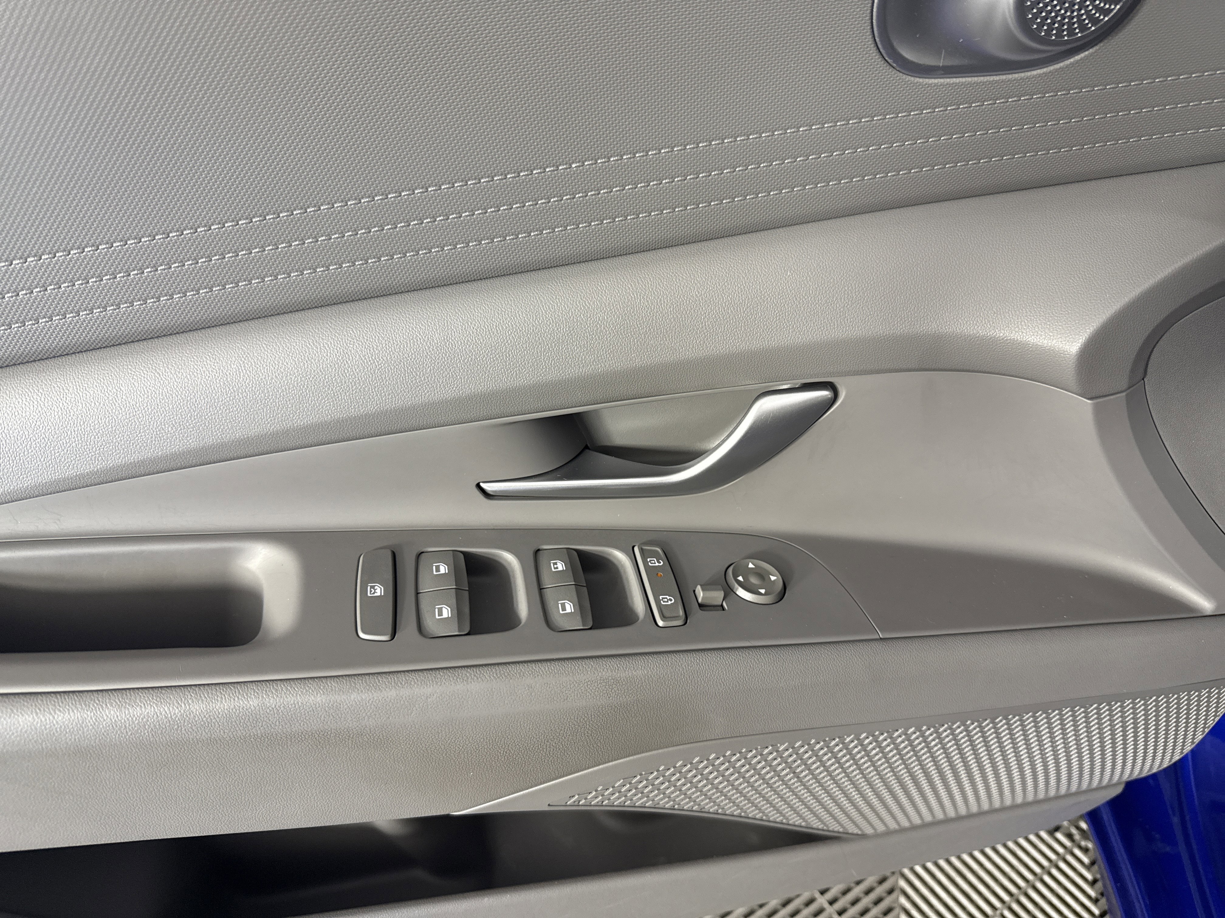 Used 2024 Hyundai Elantra SE image 14