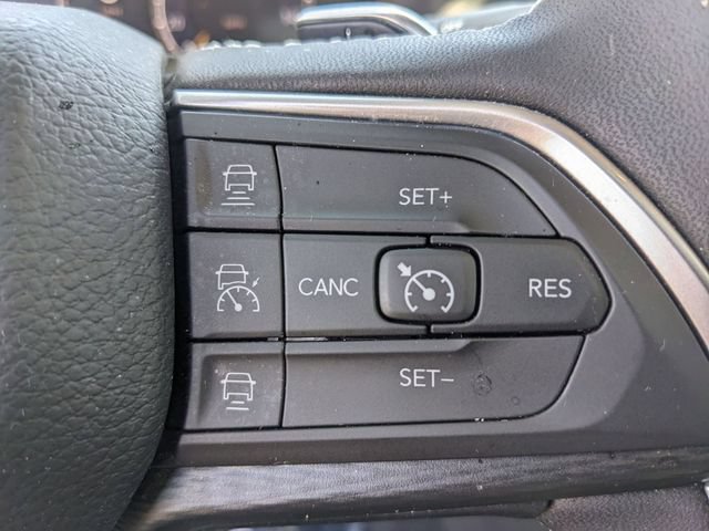 Used 2024 Jeep Grand Cherokee L Laredo AWD/4WD image 21