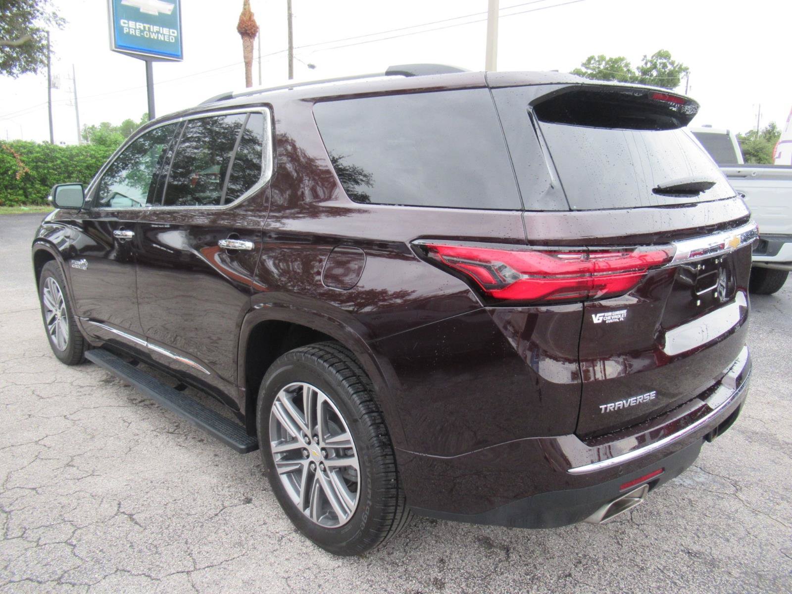 Used 2022 Chevrolet Traverse High Country FWD image 8