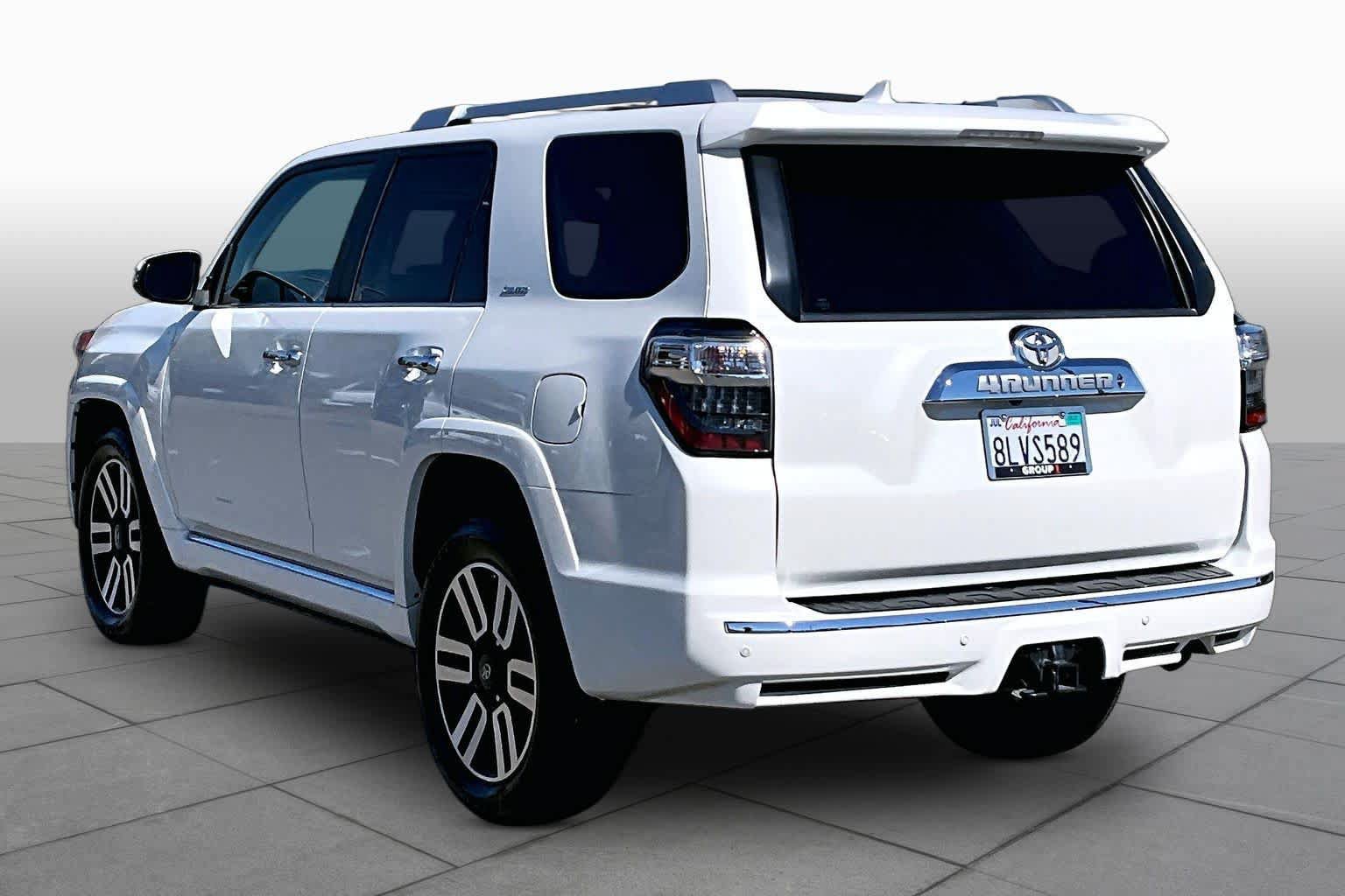 Used 2014 Toyota 4Runner Limited AWD/4WD image 11