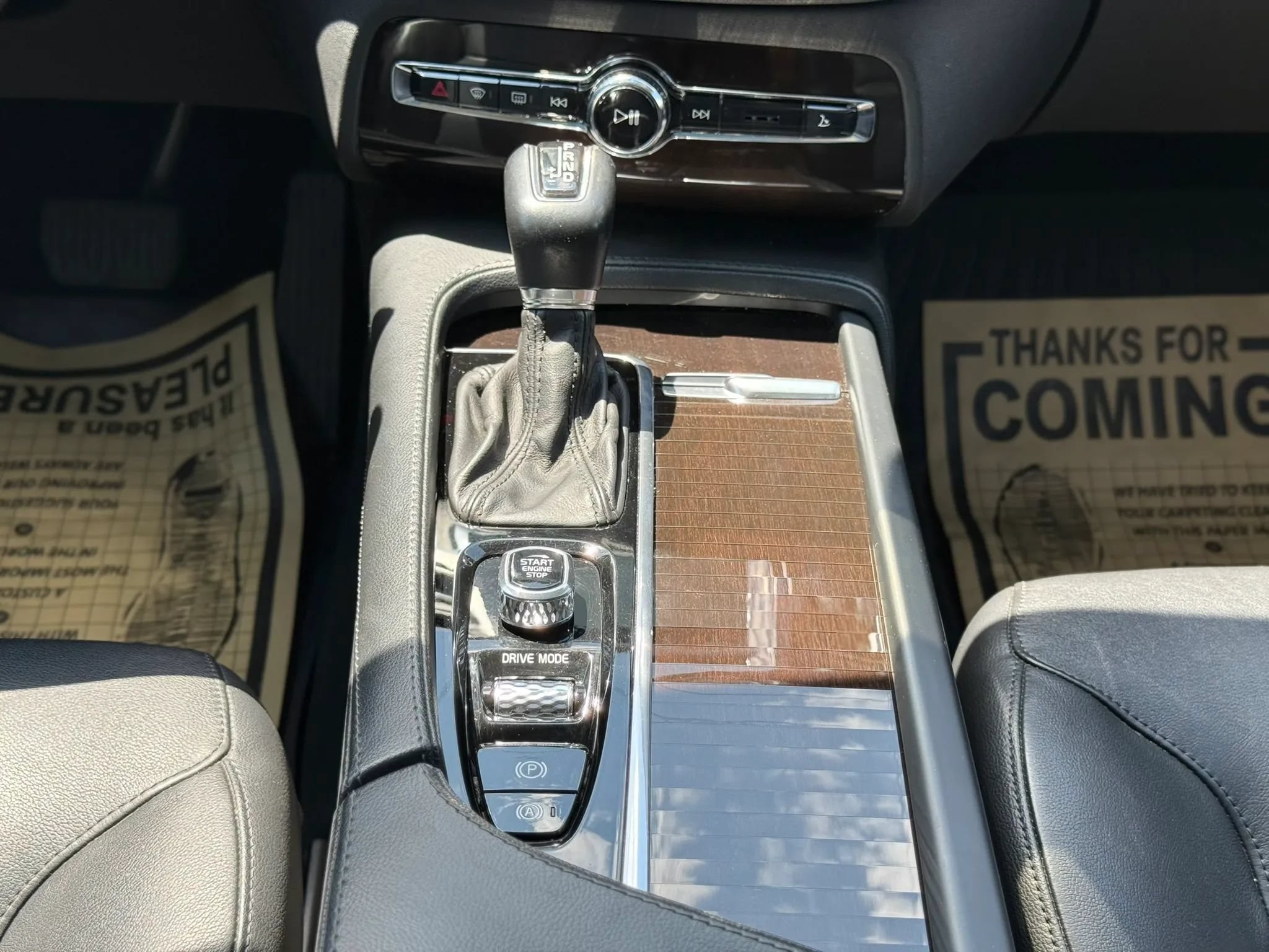 Used 2019 Volvo XC90 T5 Momentum w/ Advanced Package AWD/4WD image 18