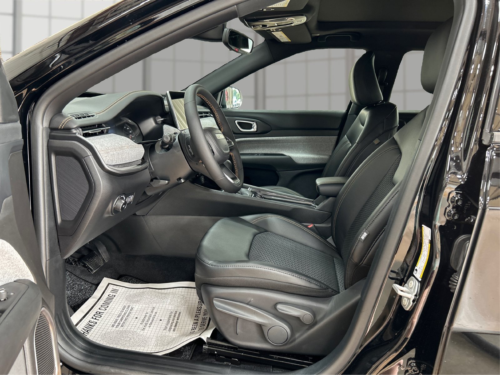 New 2026 Jeep Compass Latitude AWD/4WD image 9