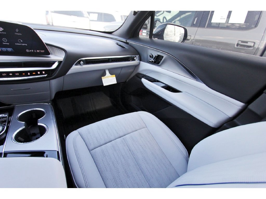 New 2027 Cadillac Lyriq Luxury AWD/4WD image 10