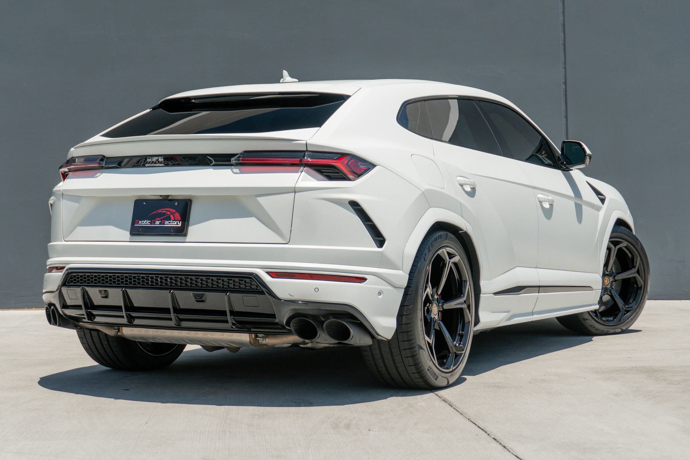 Used 2020 Lamborghini Urus AWD/4WD image 7
