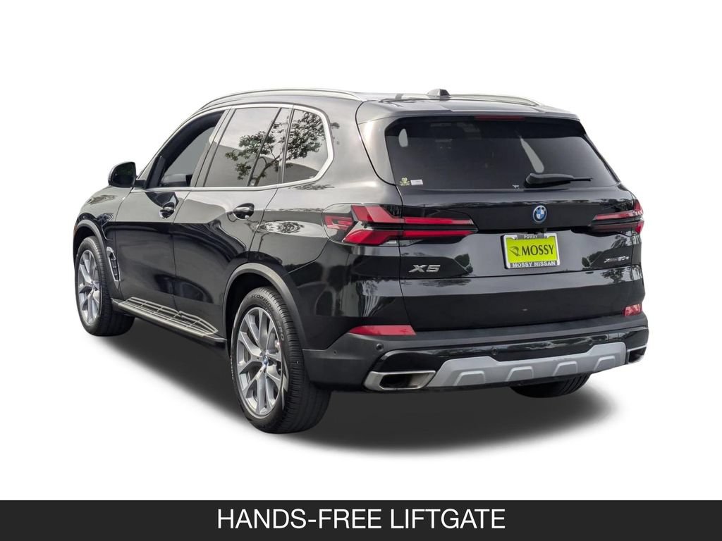 Used 2025 BMW X5 xDrive50e AWD/4WD image 7