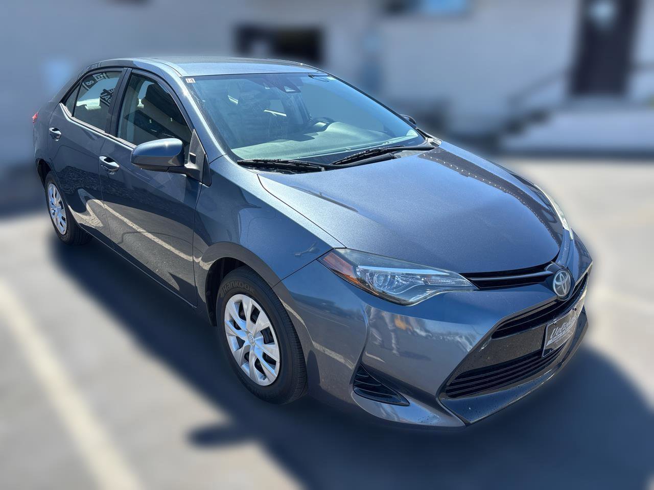 Used 2018 Toyota Corolla LE image 1