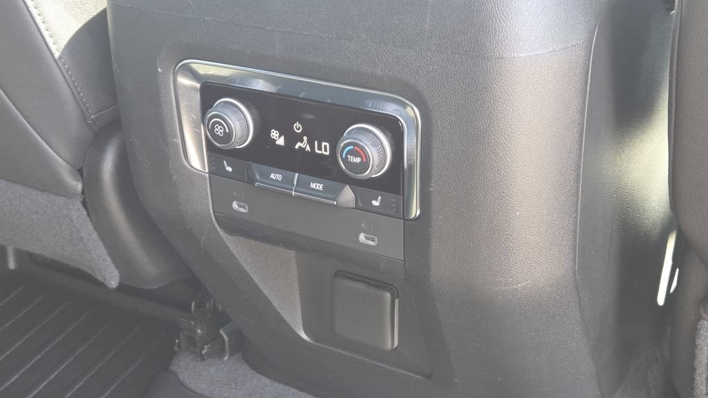 Used 2022 Chevrolet Tahoe Z71 w/ Off-Road Capability Package AWD/4WD image 34
