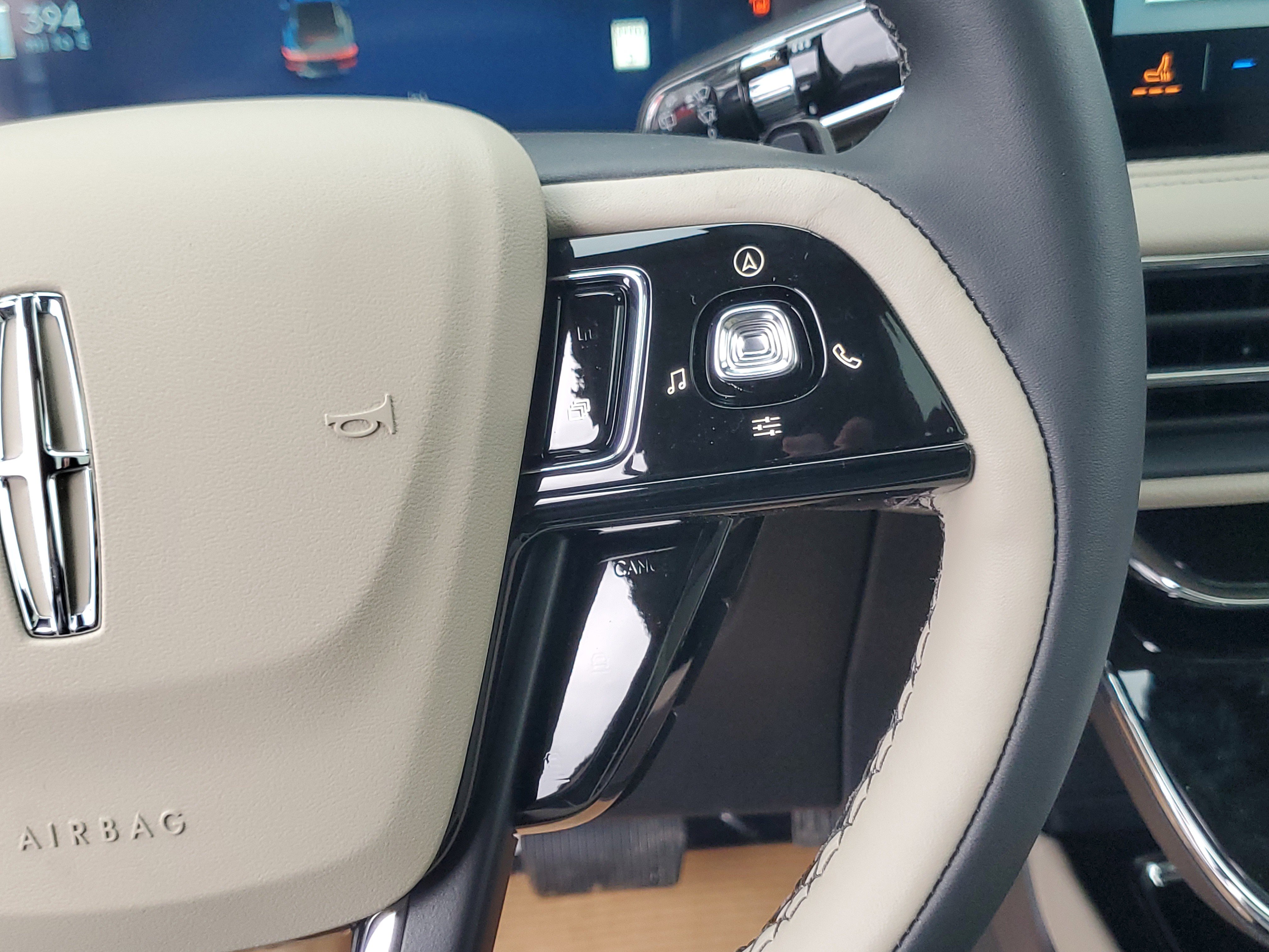 New 2026 Lincoln Corsair Premiere image 18