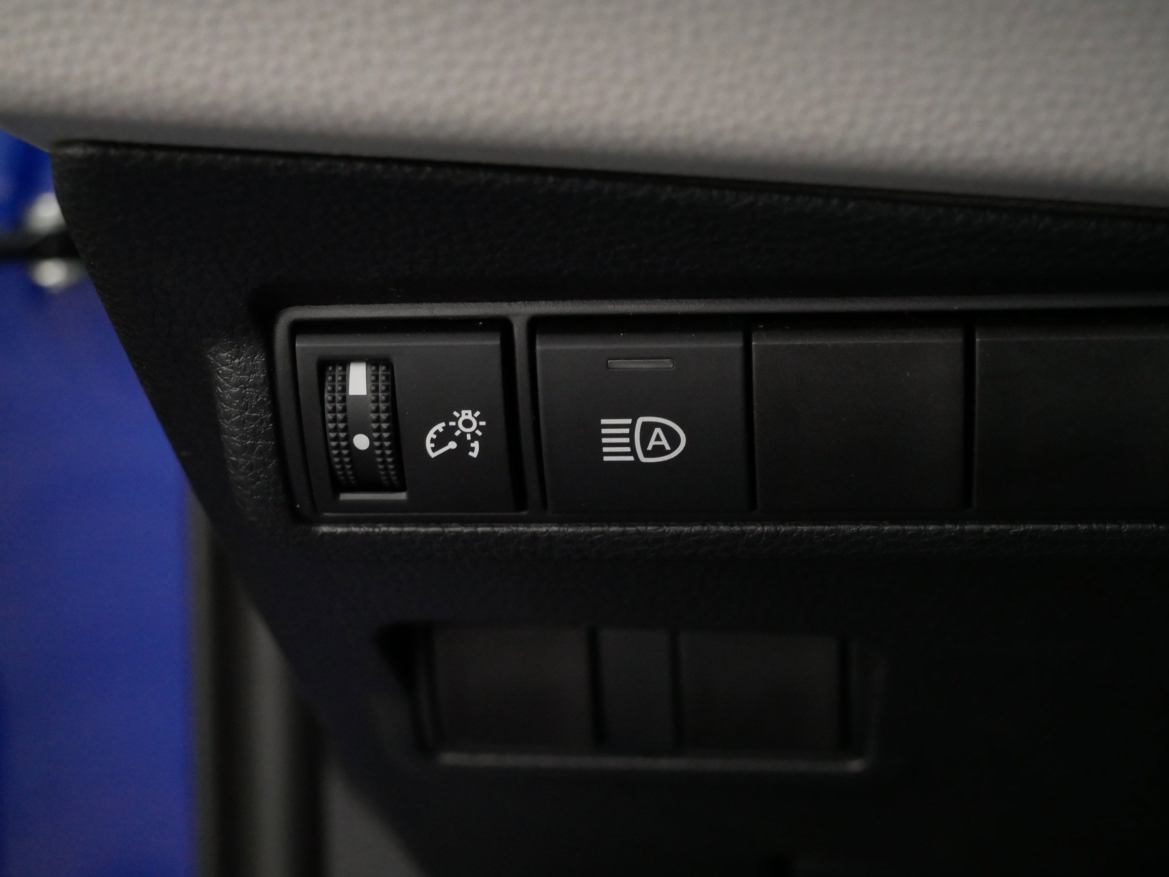 Certified 2024 Toyota Corolla Cross LE image 27