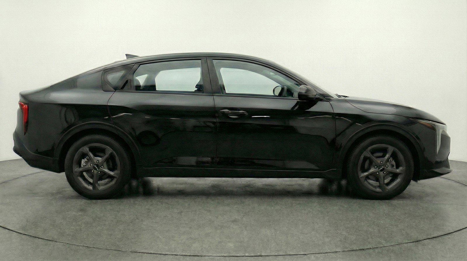 Used 2025 Kia K4 FWD image 9