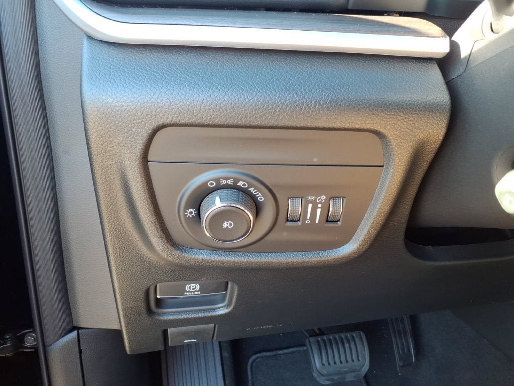 New 2027 Jeep Grand Cherokee L Limited AWD/4WD image 16