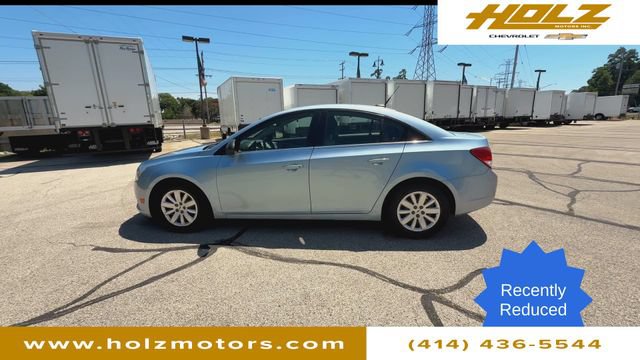 Certified 2011 Chevrolet Cruze LS FWD image 5