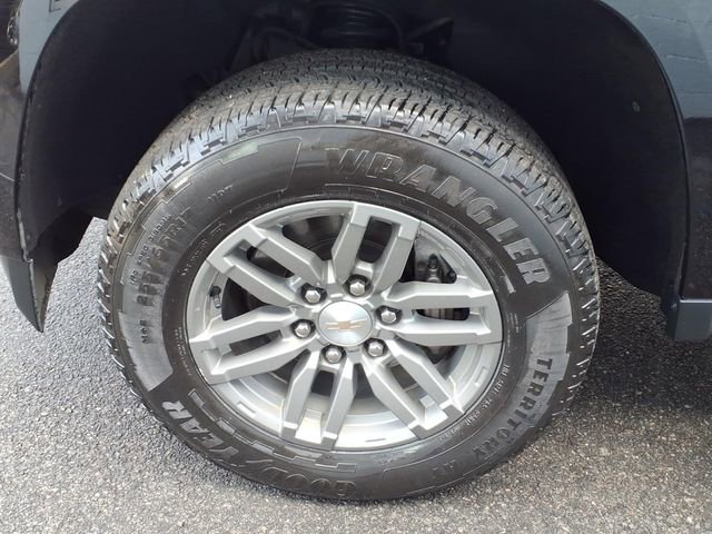 Used 2023 Chevrolet Colorado LT w/ LT Convenience Package II image 8