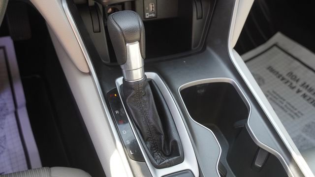Used 2018 Honda Accord EX image 26