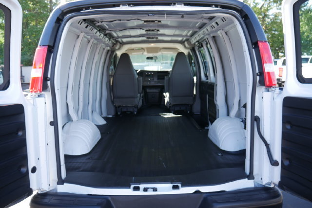 Used 2025 Chevrolet Express 2500 w/ Driver Convenience Package RWD image 9