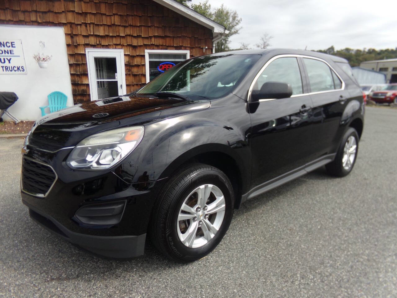 Used 2017 Chevrolet Equinox LS