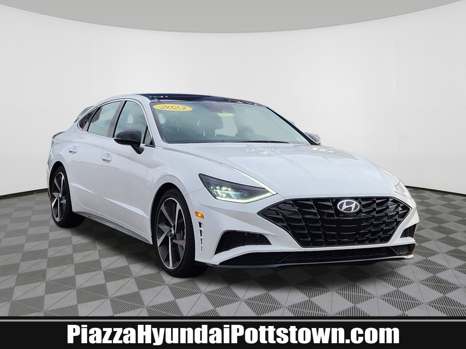 Used 2023 Hyundai Sonata SEL Plus image 1