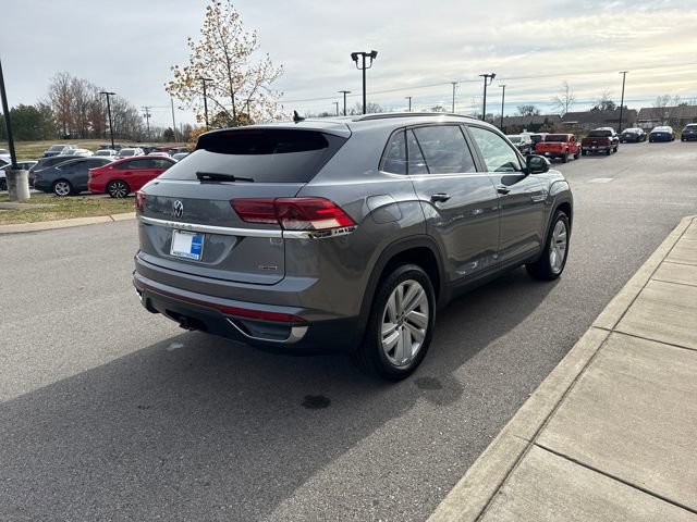 Used 2020 Volkswagen Atlas Cross Sport SE w/ Towing Package image 4