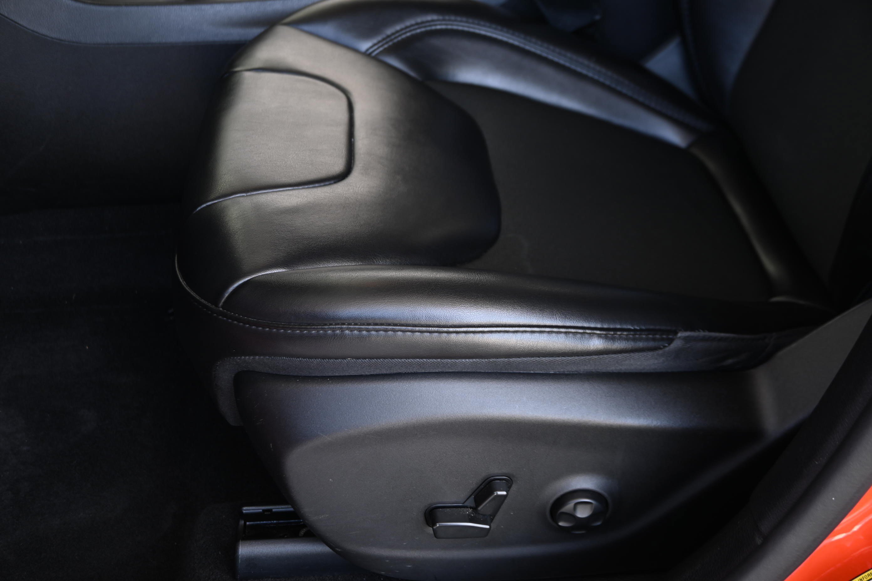 Used 2021 Jeep Cherokee Latitude Plus FWD image 27