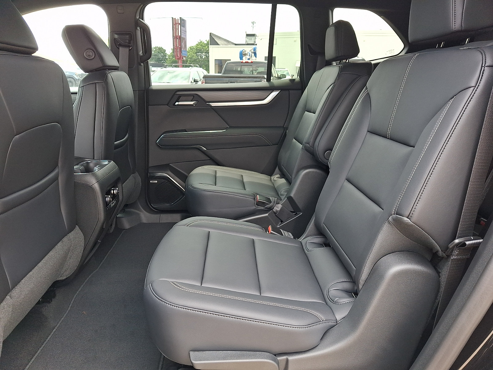 New 2026 GMC Acadia Elevation w/ Elevation Premium Package AWD/4WD image 5