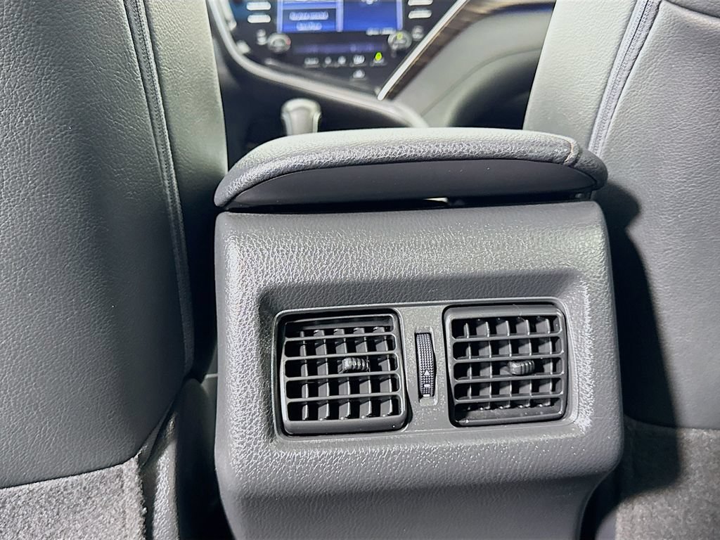 Used 2018 Toyota Camry XLE w/ Audio Package FWD image 32