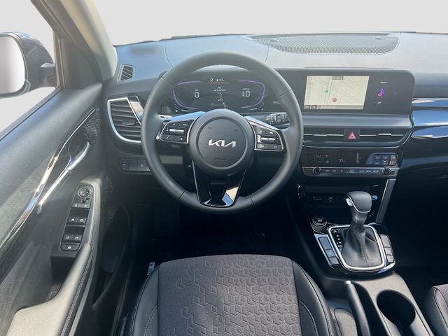 New 2026 Kia Seltos S FWD image 21