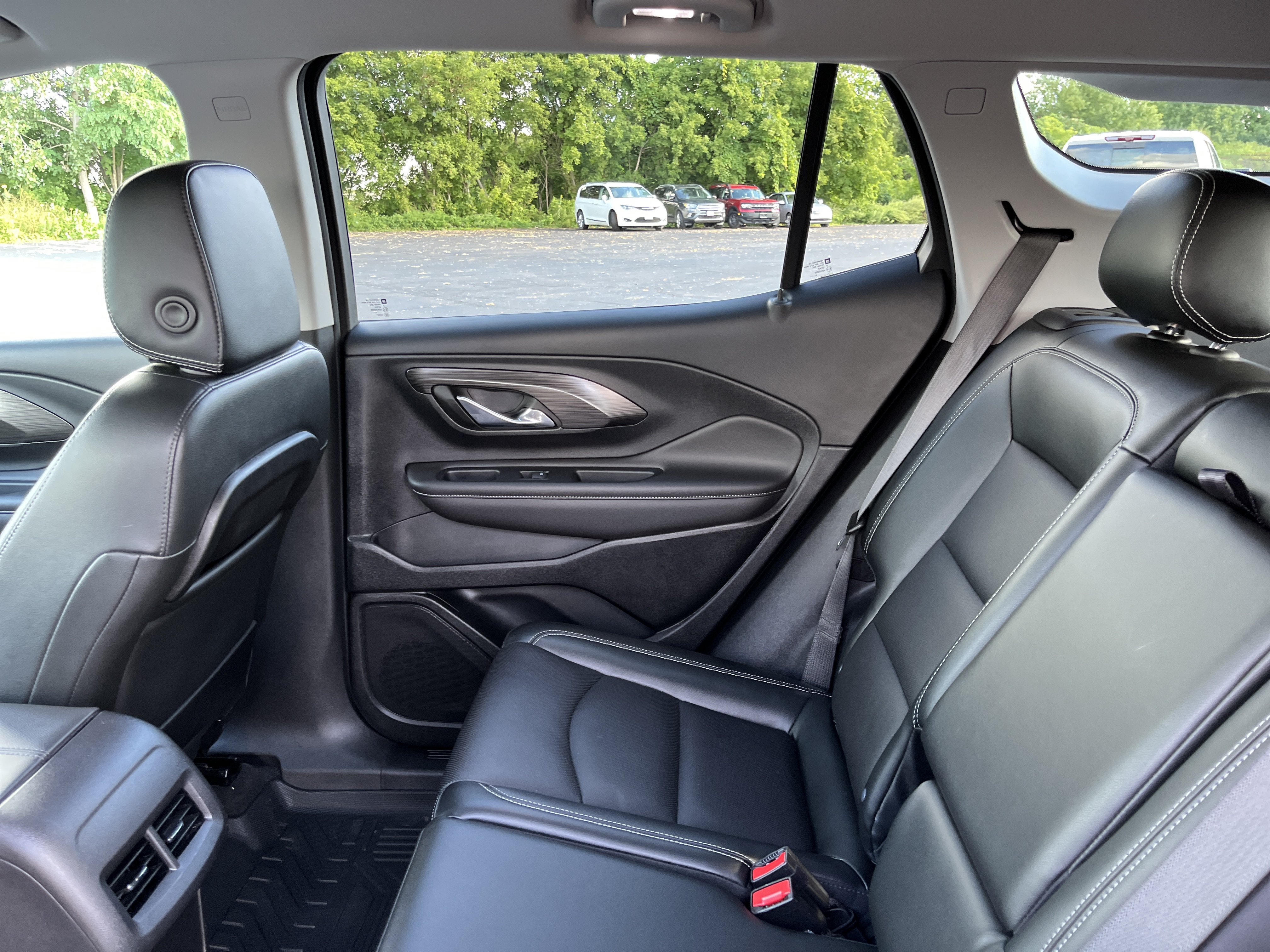 Used 2023 GMC Terrain SLT AWD/4WD image 23