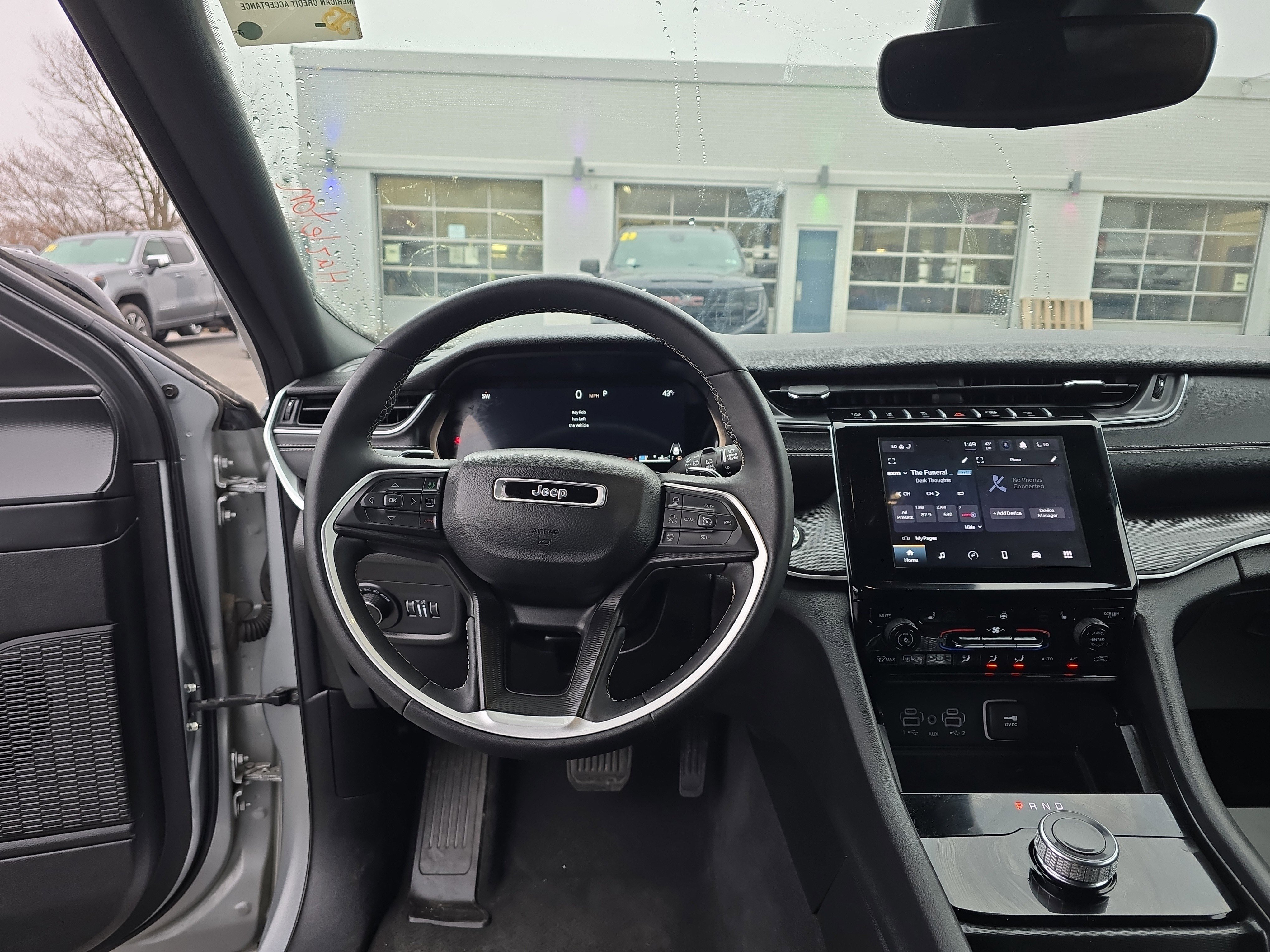 Used 2024 Jeep Grand Cherokee Altitude AWD/4WD image 15