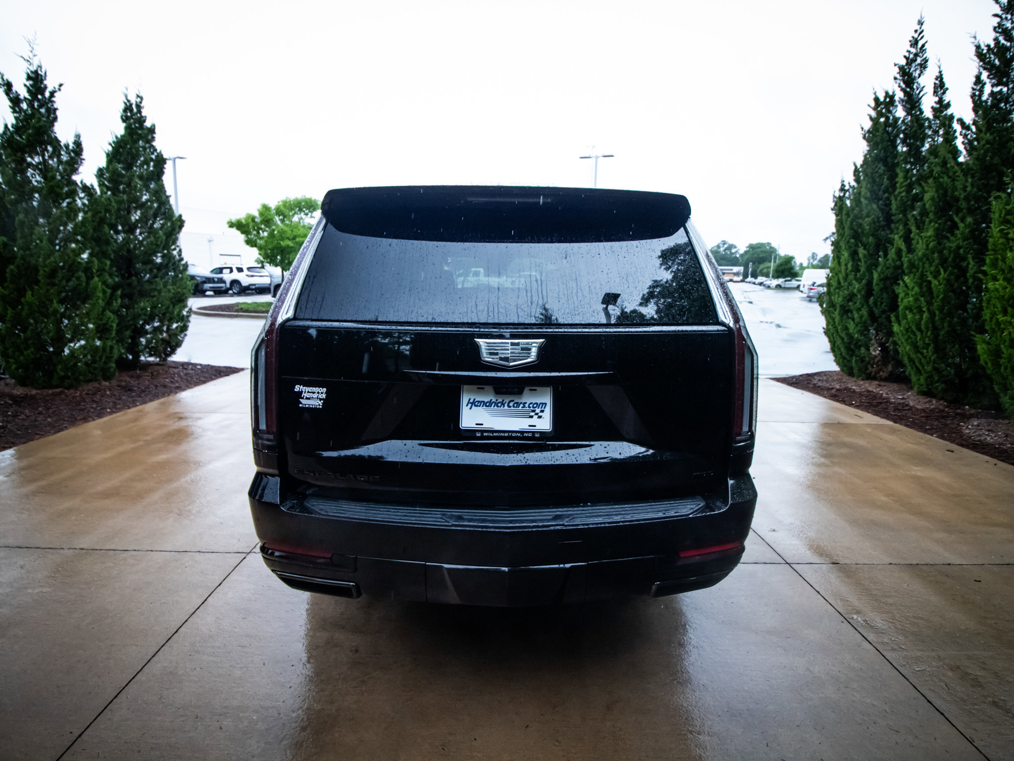 Used 2026 Cadillac Escalade Sport w/ LPO, ONYX Package AWD/4WD image 9