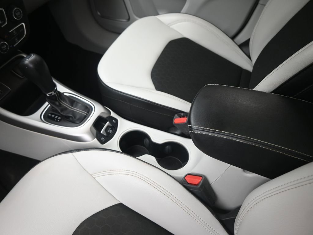 Used 2020 Jeep Compass Latitude image 33